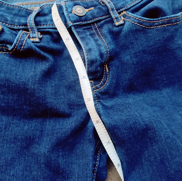 Hollister Dark Wash Size 3 short - Picture 8 of 8